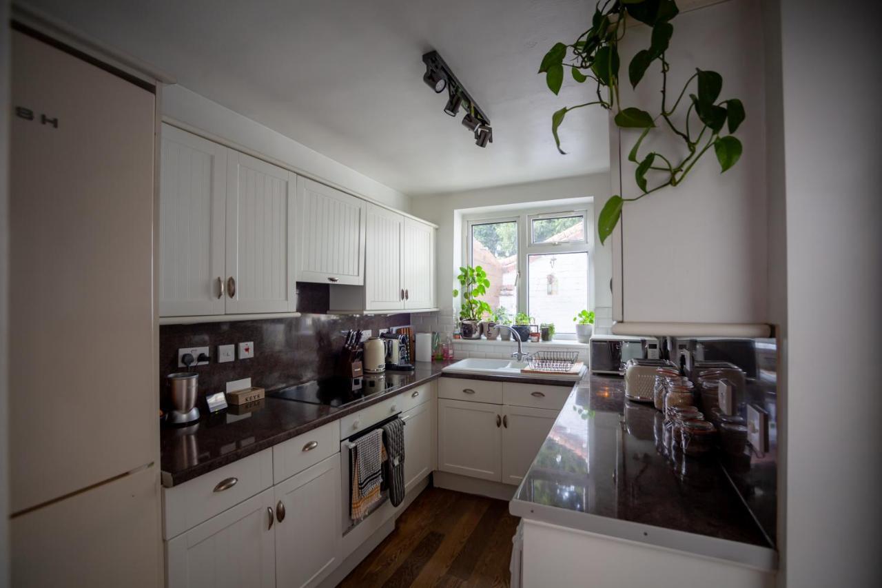 Hereford City - St Owens Terrace - Comfortable & Spacious Well Presented Three Storey House, Perfect For A Weekend Away & Exploring The City On Foot - Hosted By Rentmyhouse Ngoại thất bức ảnh