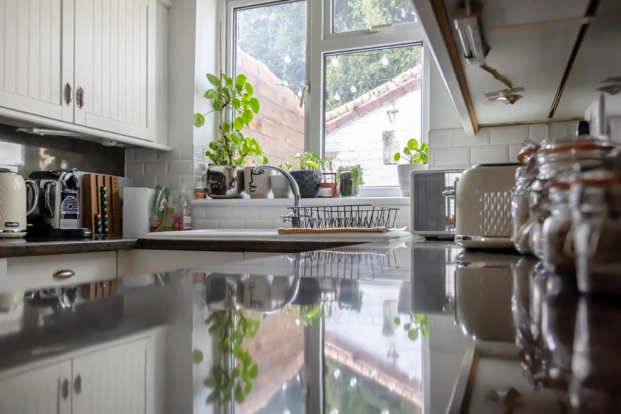 Hereford City - St Owens Terrace - Comfortable & Spacious Well Presented Three Storey House, Perfect For A Weekend Away & Exploring The City On Foot - Hosted By Rentmyhouse Ngoại thất bức ảnh