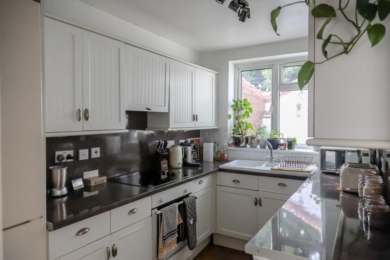 Hereford City - St Owens Terrace - Comfortable & Spacious Well Presented Three Storey House, Perfect For A Weekend Away & Exploring The City On Foot - Hosted By Rentmyhouse Ngoại thất bức ảnh