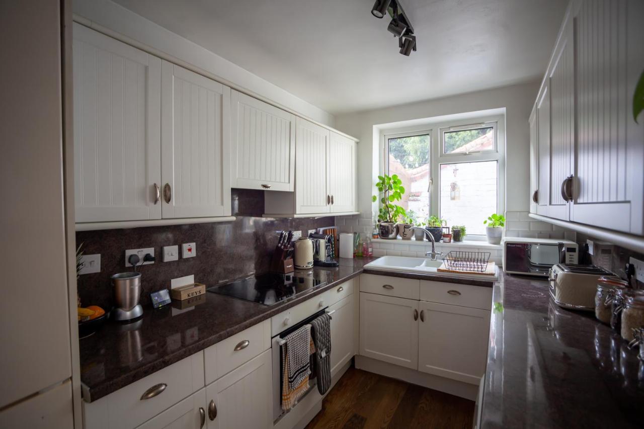 Hereford City - St Owens Terrace - Comfortable & Spacious Well Presented Three Storey House, Perfect For A Weekend Away & Exploring The City On Foot - Hosted By Rentmyhouse Ngoại thất bức ảnh